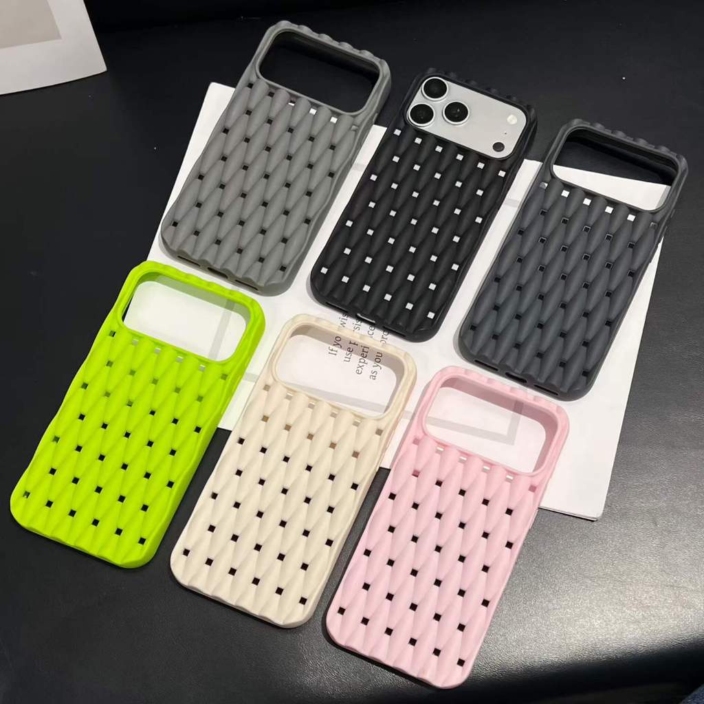 iPhone 15、16、17 Pro Max用、通気性のあ - Heat Dissipation Mesh Breathable Case のレビューと価格